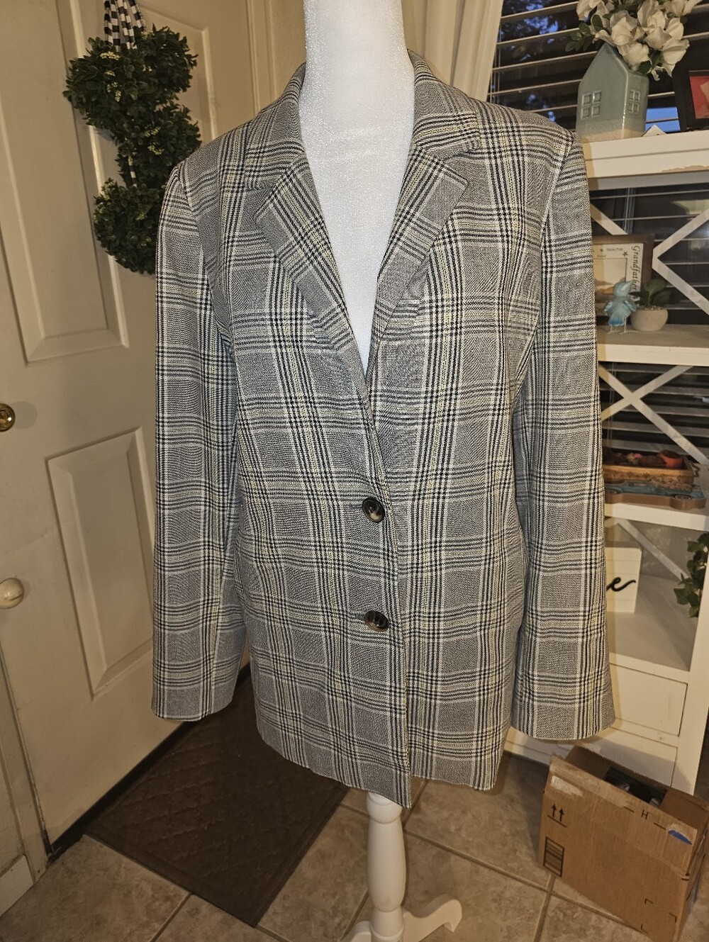 MADEWELL Beautiful Black/Gray/Cream Plaid 2-Button Blazer Size Large Pre-owned!